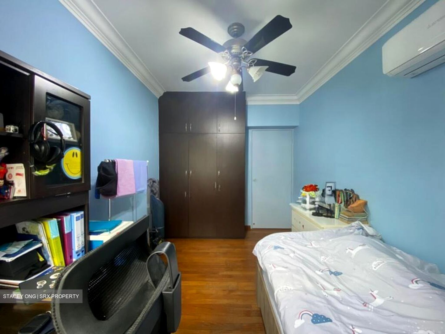 Montreal Spring listing thumbnail photo